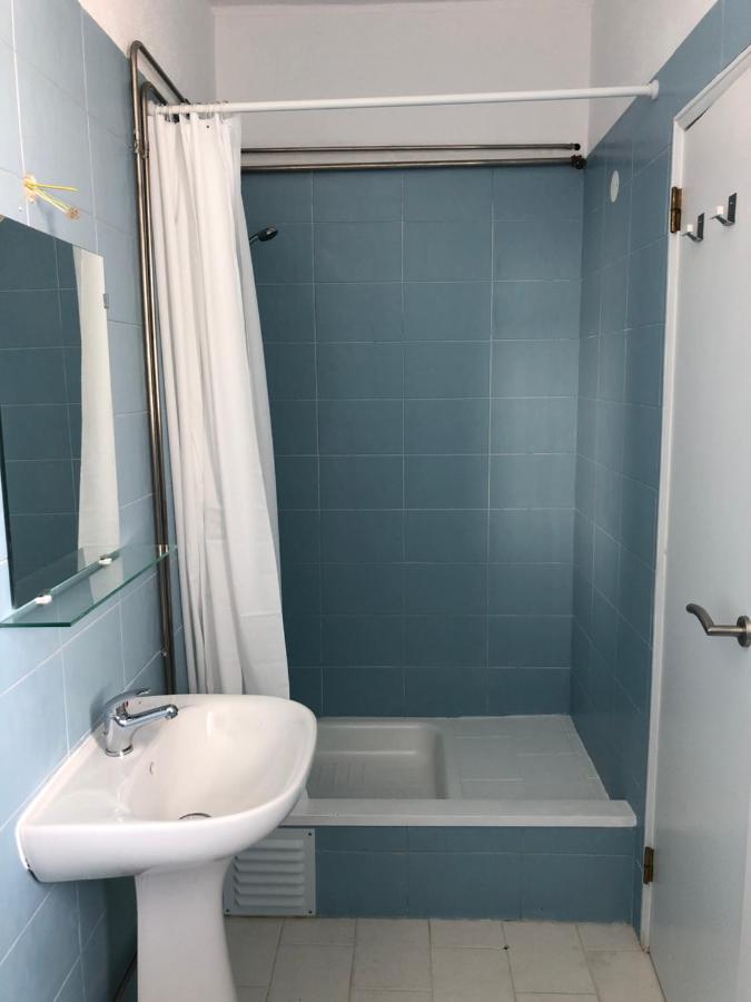 Central Atlantic Beach Guesthouse Costa da Caparica Dış mekan fotoğraf