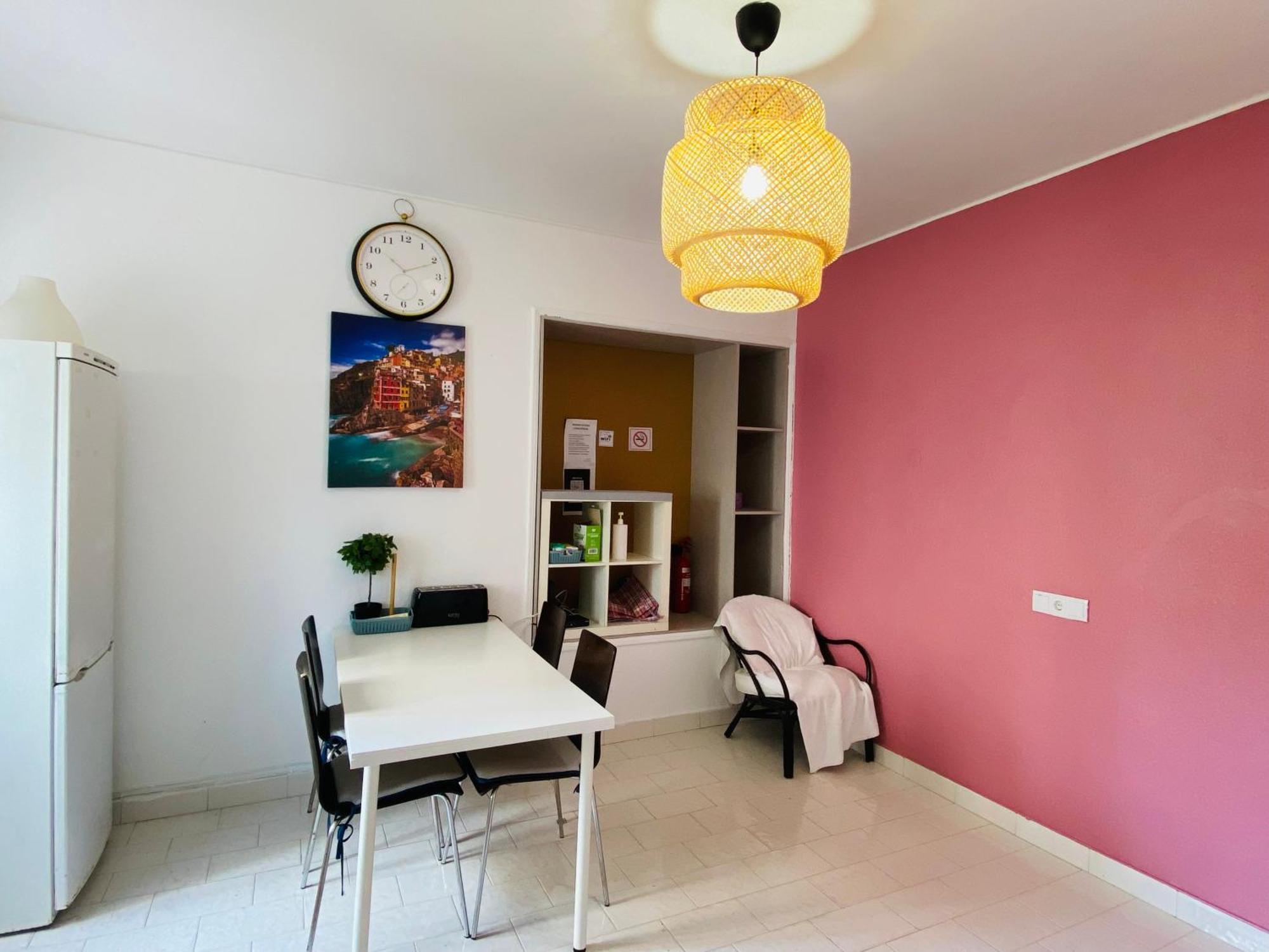 Central Atlantic Beach Guesthouse Costa da Caparica Dış mekan fotoğraf